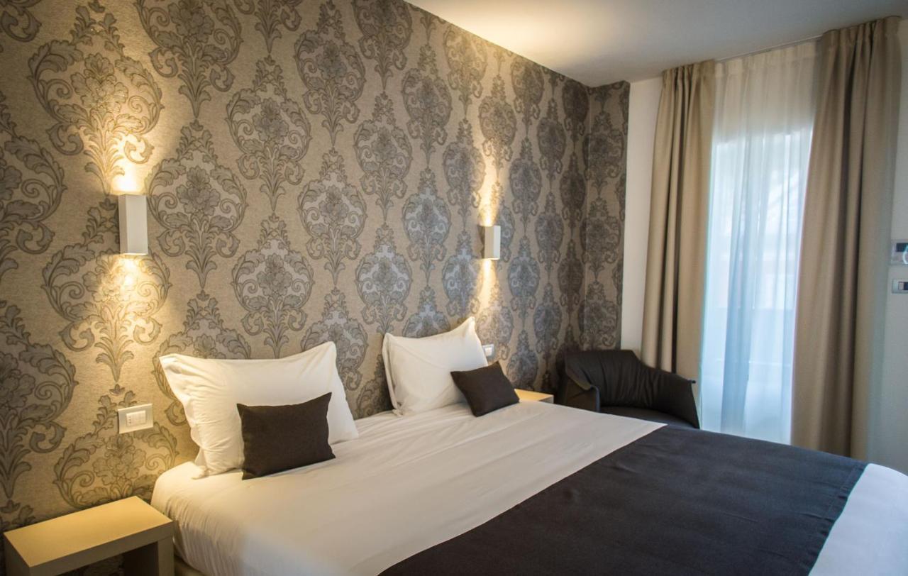 Hotel Ponti Angera Extérieur photo