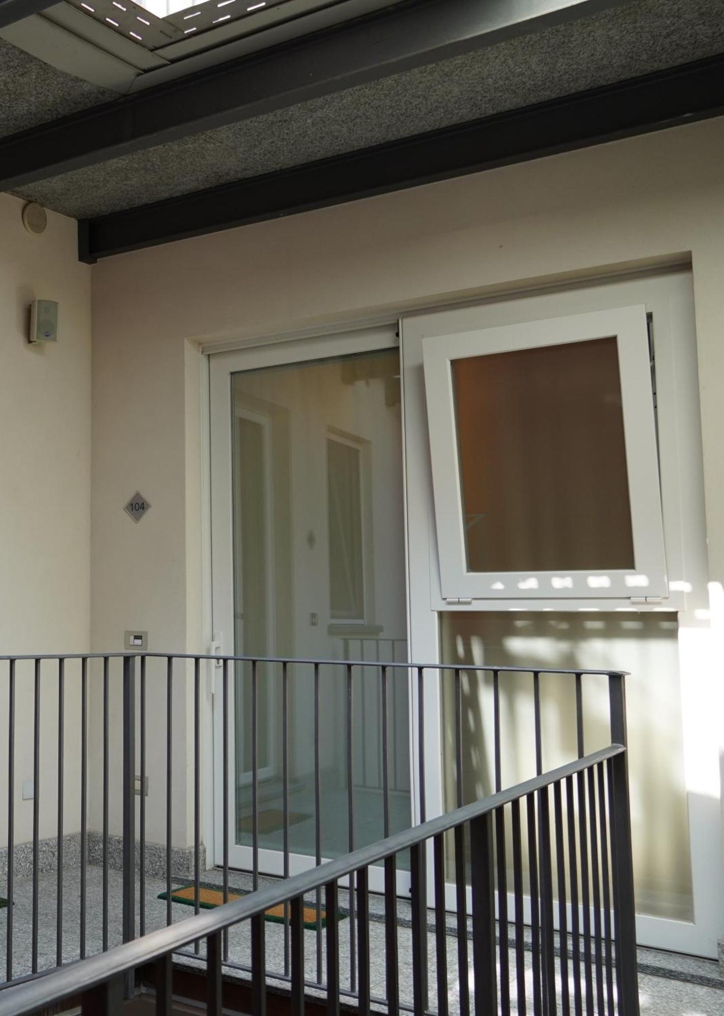 Hotel Ponti Angera Extérieur photo