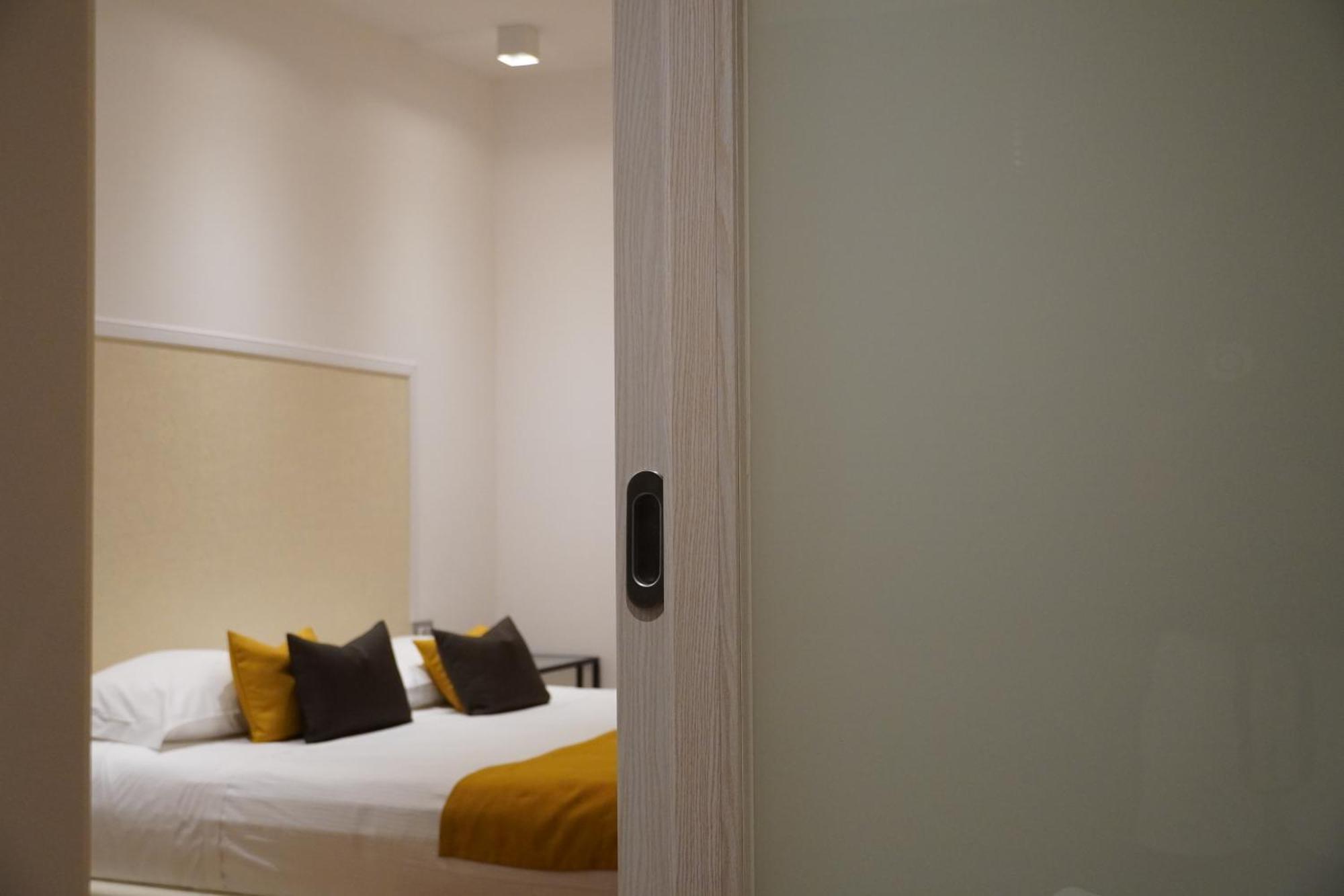 Hotel Ponti Angera Extérieur photo