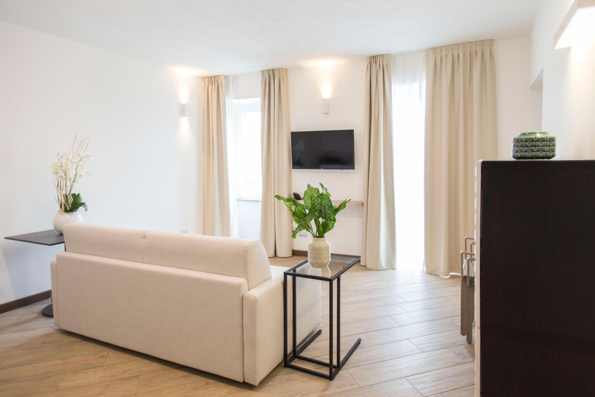 Hotel Ponti Angera Extérieur photo